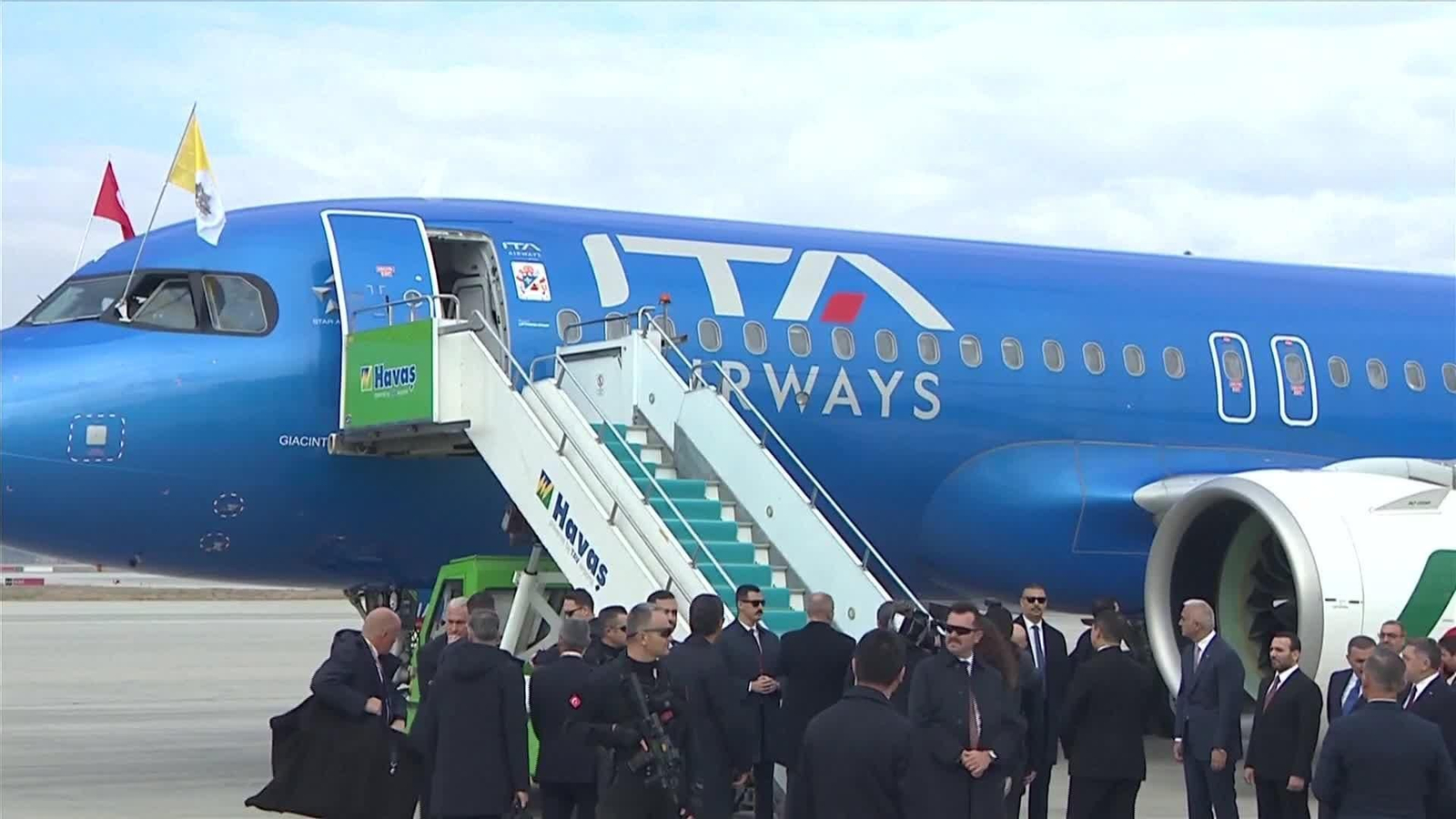 J005-TURQUIA LLEGADA PAPA