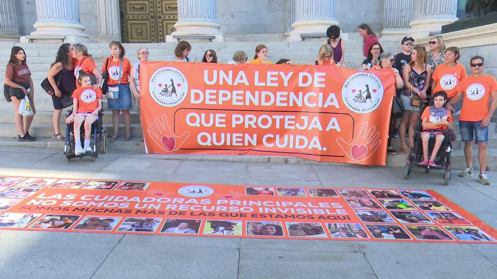 M038-MADRID PROTESTA LEY DEPENDENCIA CONGRESO
