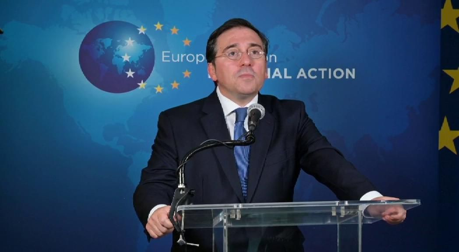 El Gobierno pide a los españoles “que abandonen Líbano” y desaconseja viajar al país “salvo que sea estrictamente necesario”