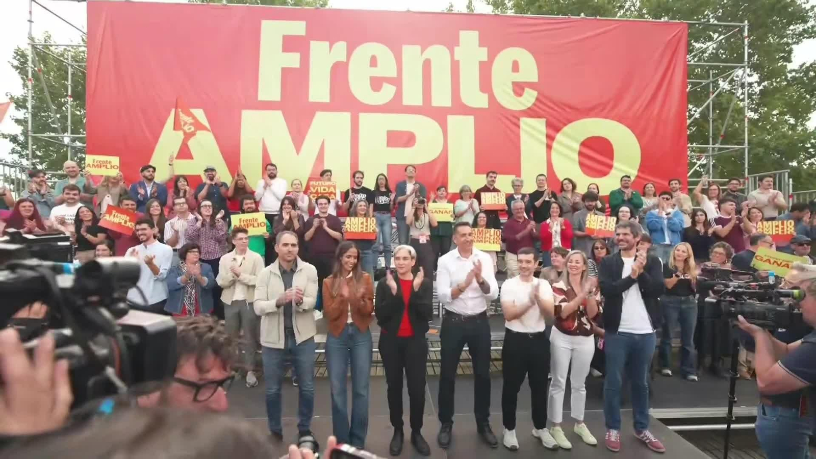 web muchos frentes para el PSOE
