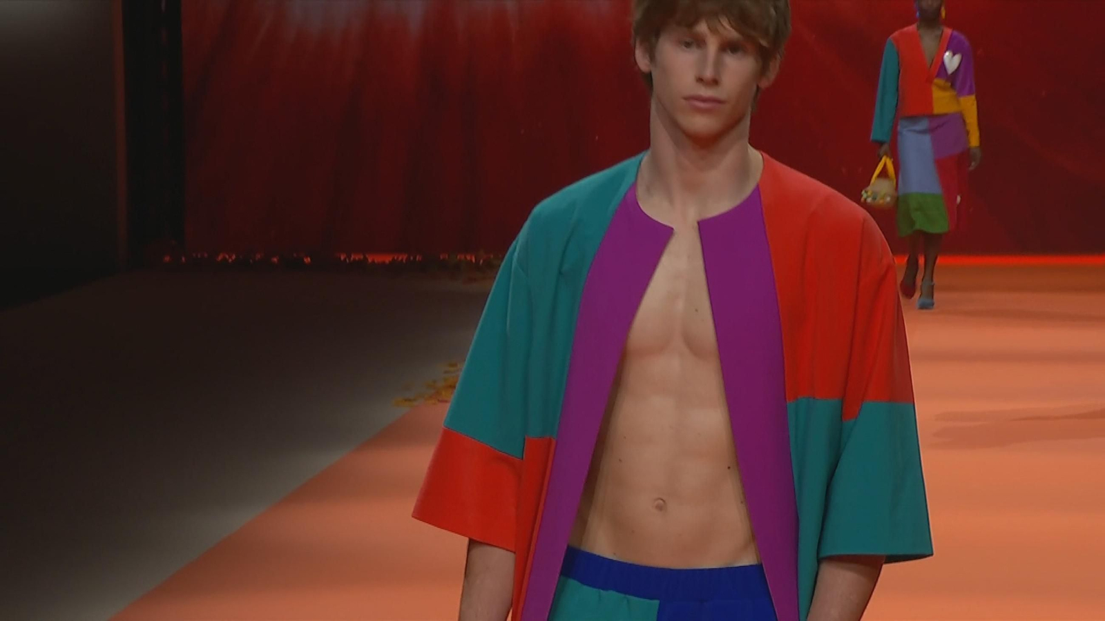 V016 MADRID SEMANA MODA AGATHA RUIZ DE PRADA frame 5306