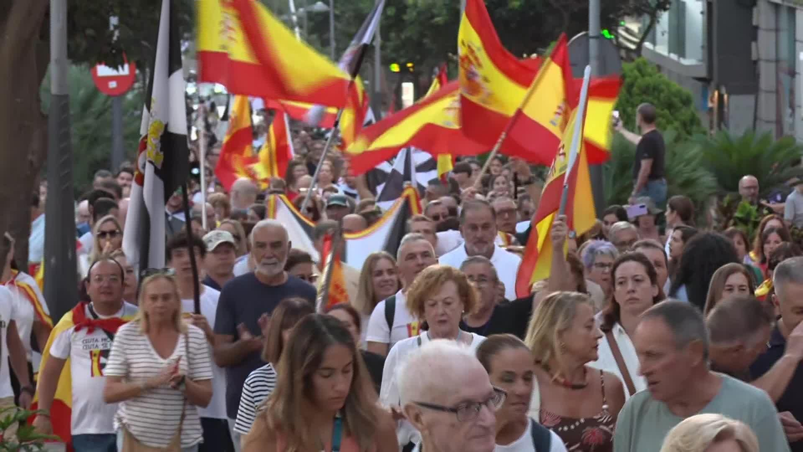 J091-CEUTA MANIFESTACION TARDE