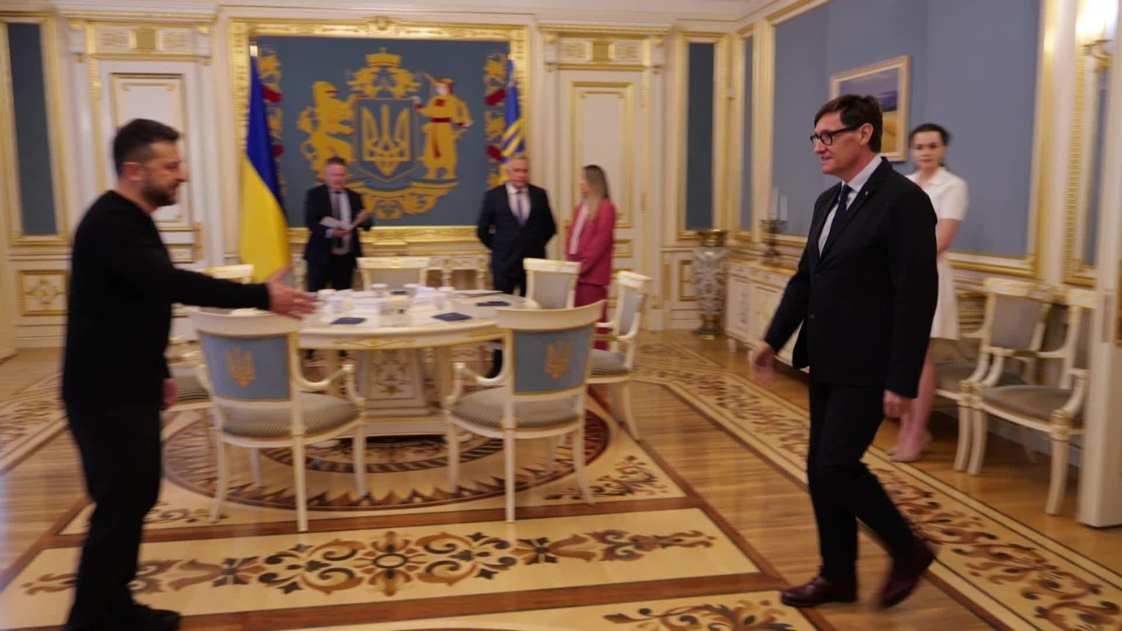 J093-UCRANIA REUNIÓN ILLA CON ZELENSKY