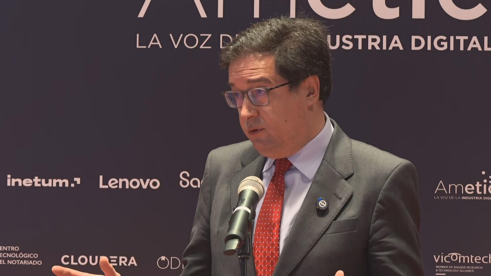 260416 NAC MADRID OSCAR LOPEZ frame 16026