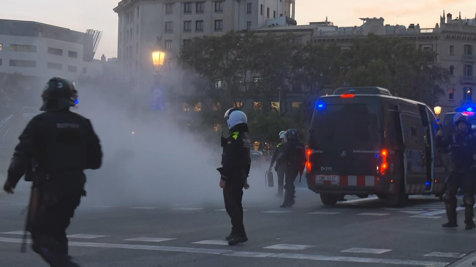 Disturbios en Barcelona por una protesta juvenil