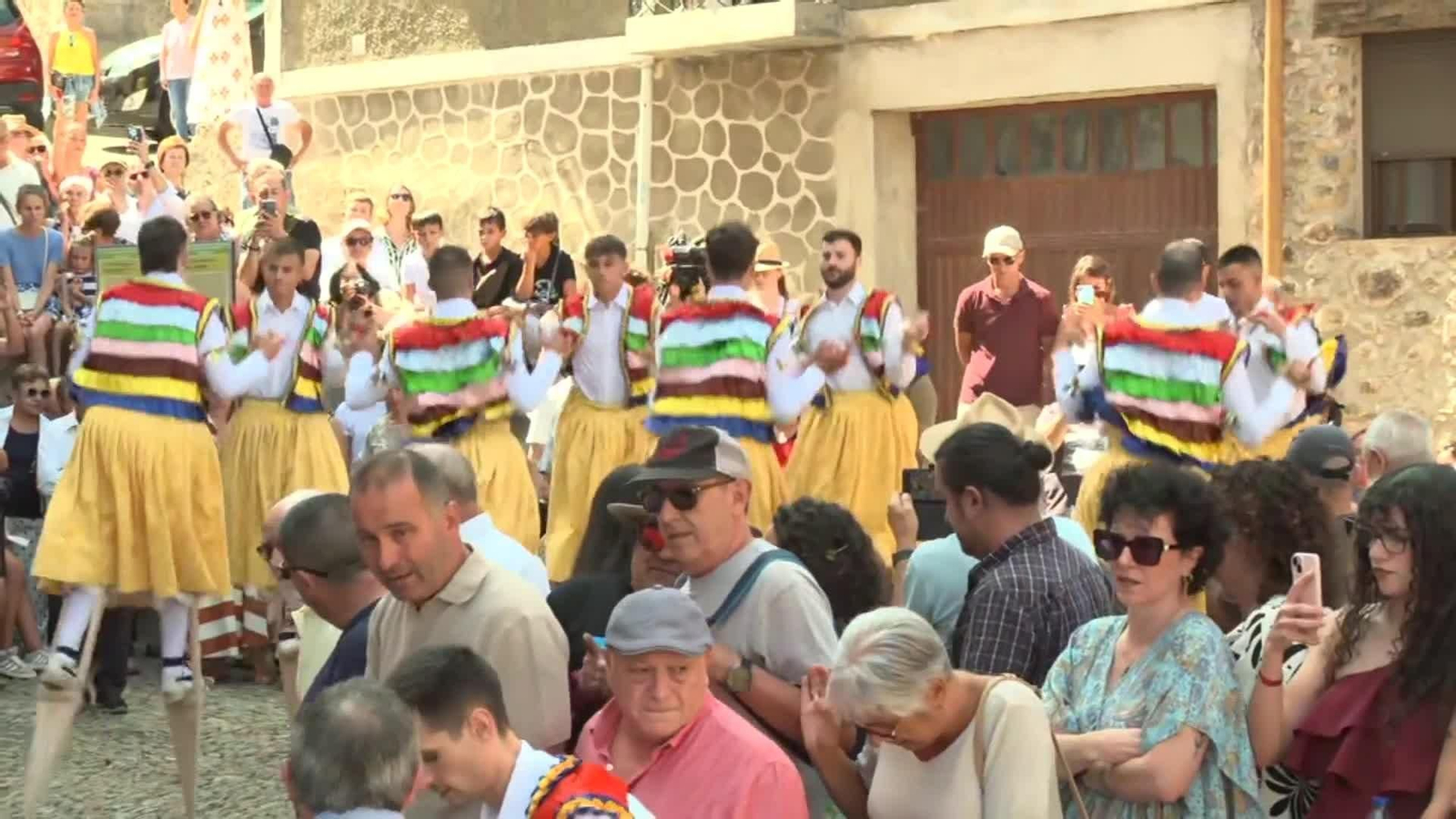 va danza zancos anguiano