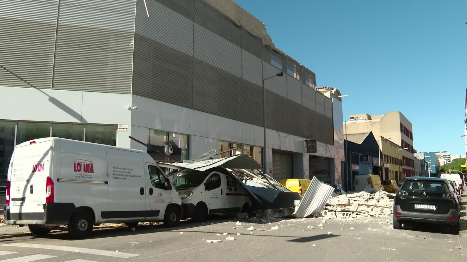 J029-BARCELONA MURO CAIDO EN HOSPITALET