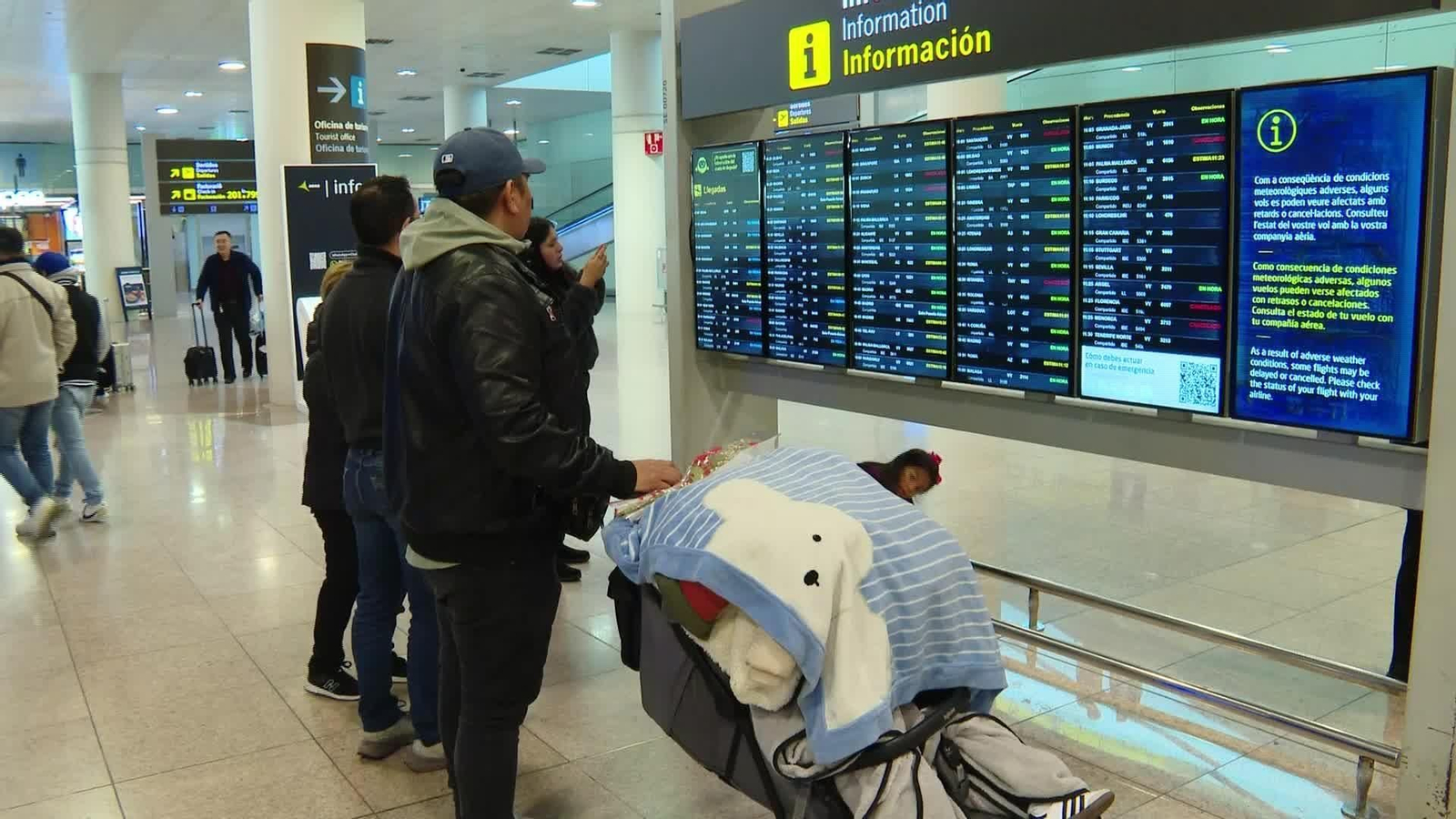 J030-BARCELONA VUELOS EL PRAT CANCELADOS POR VIENTO