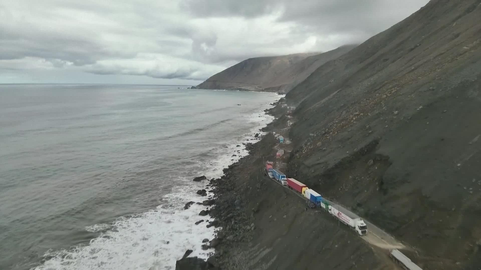 X006-PERU DESLIZAMIENTOS DE TIERRA LLUVIAS