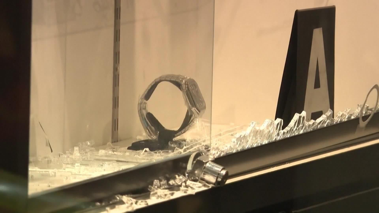 va robo relojes lujo japon