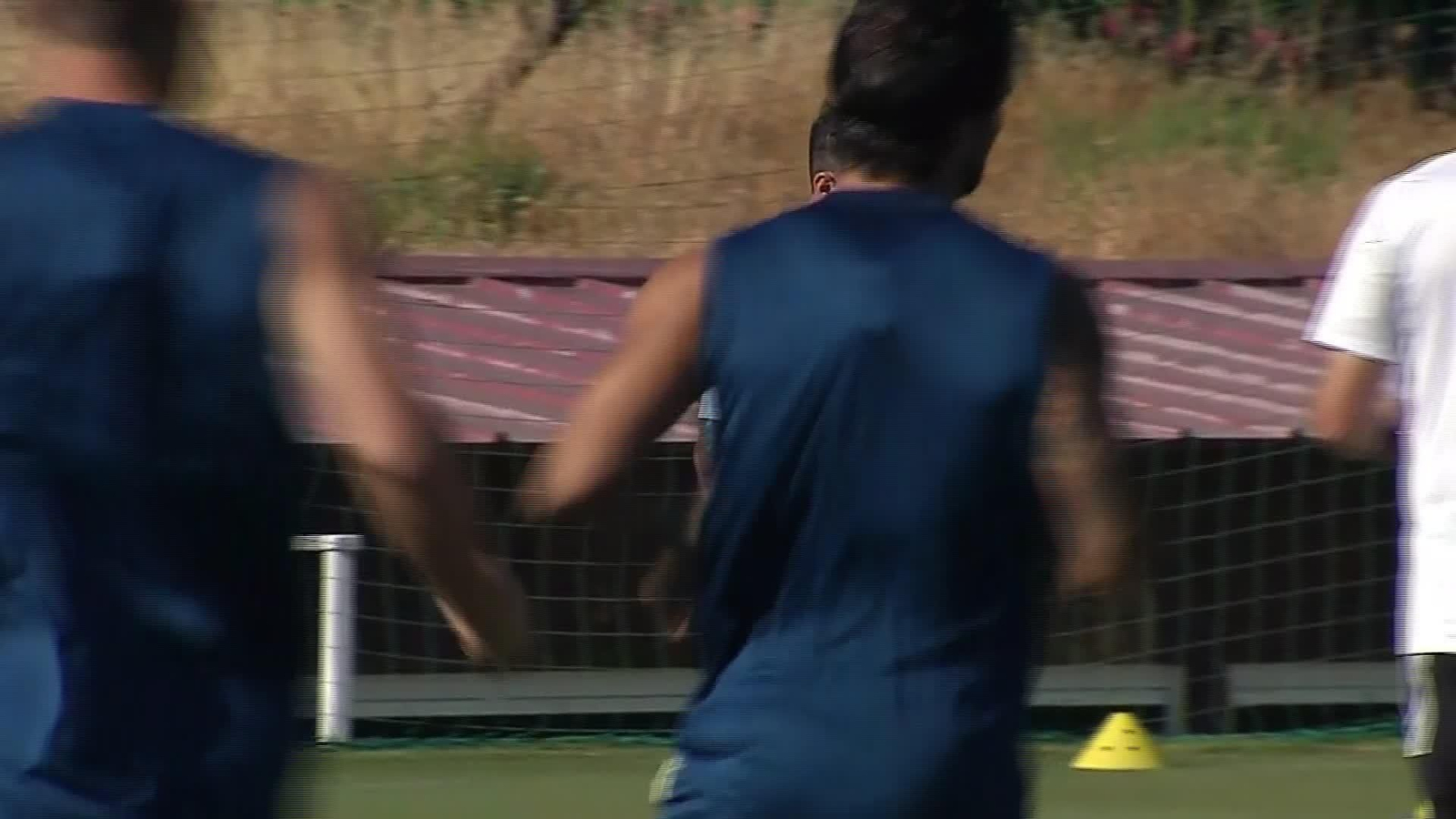 S034-ITALIA ENTRENAMIENTO COMO EQUIPO CESC FABREGAS