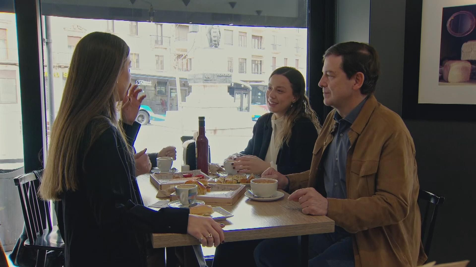 Mañueco en un desayuno con su familia en Salamanca