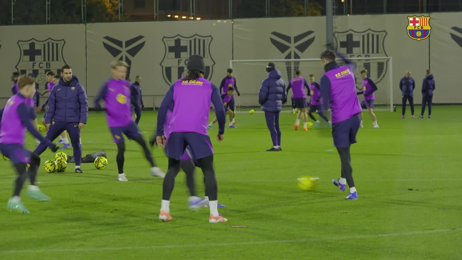 J008-BARCELONA ENTRENAMIENTO BARCELONA