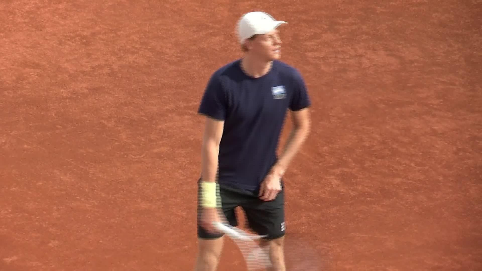 X067-MADRID ENTRENAMIENTO SINNER MUTUA