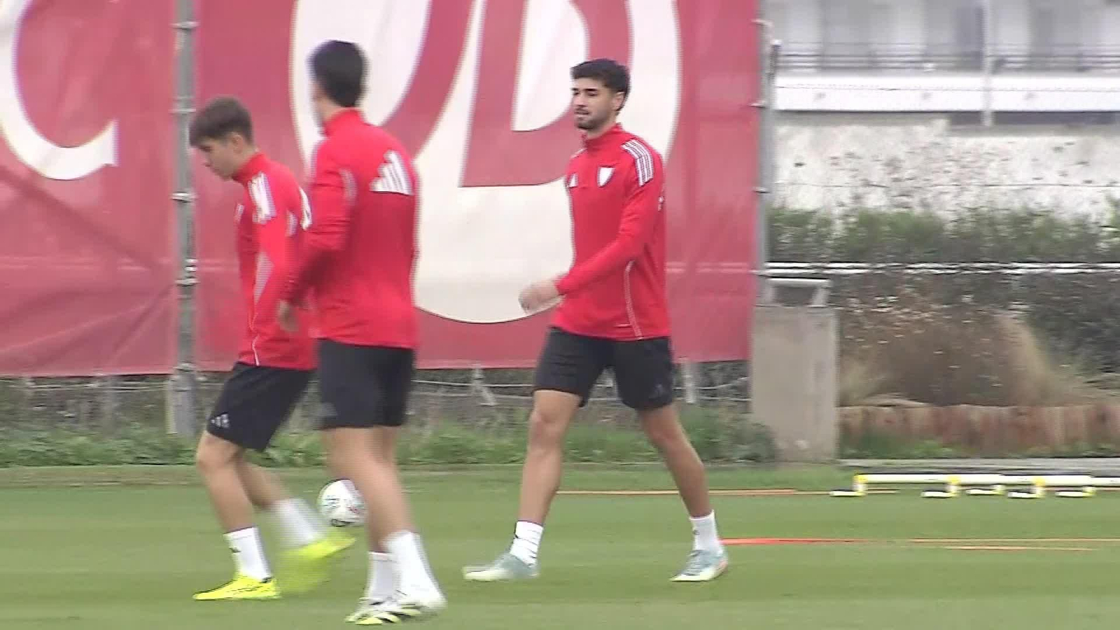V014-SEVILLA ENTRENAMIENTO DEL SEVILLA