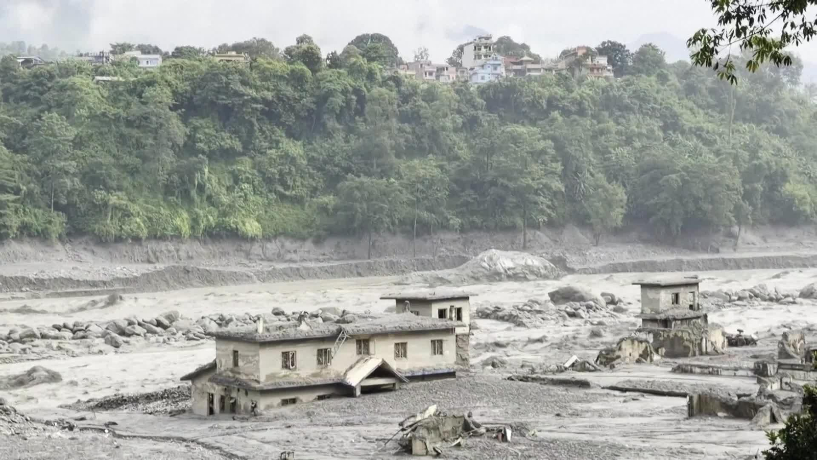 D002-NEPAL SUBIDA NIVEL DEL AGUA