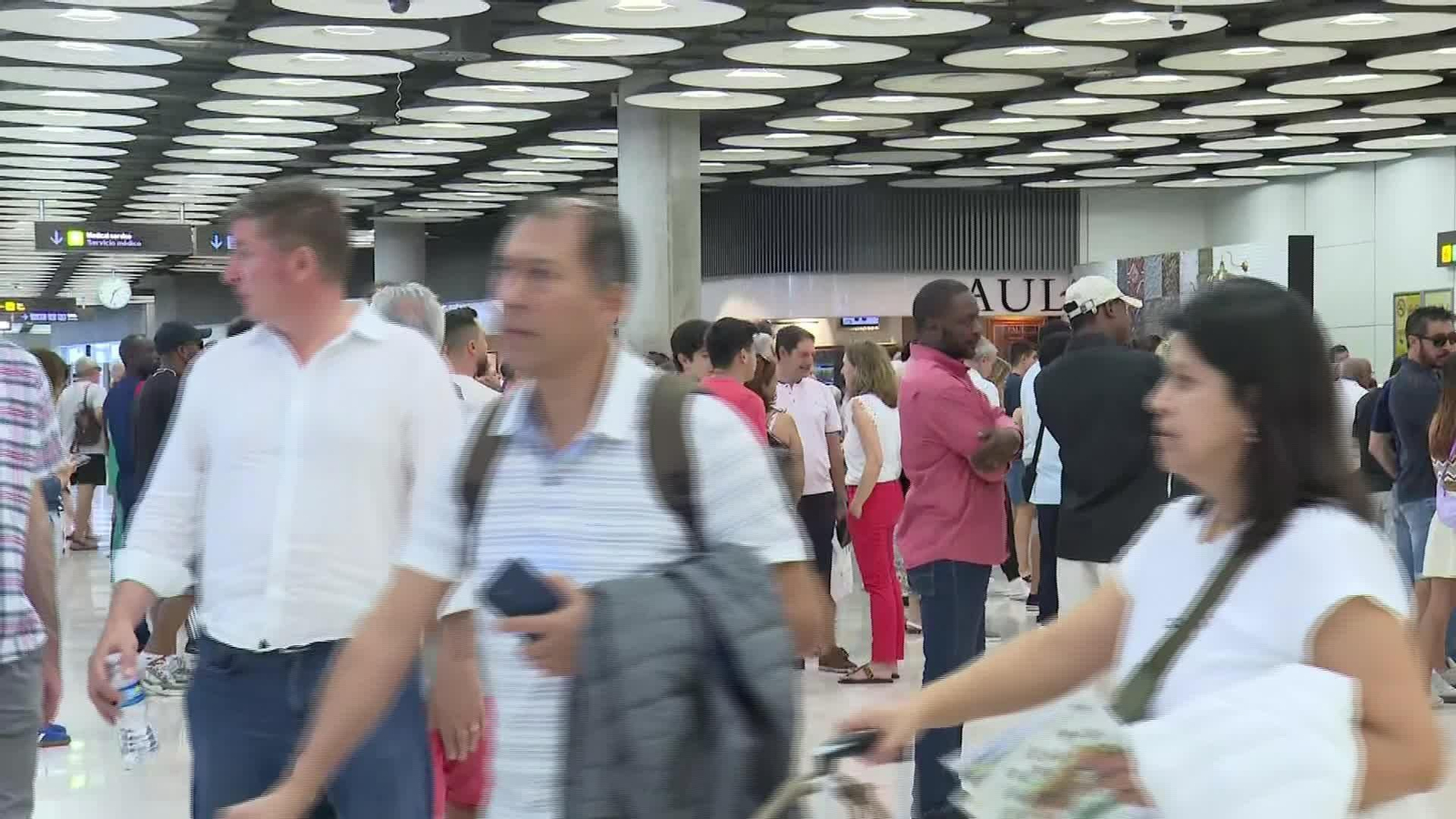 D019-MADRID AMBIENTE AEROPUERTO BARAJAS