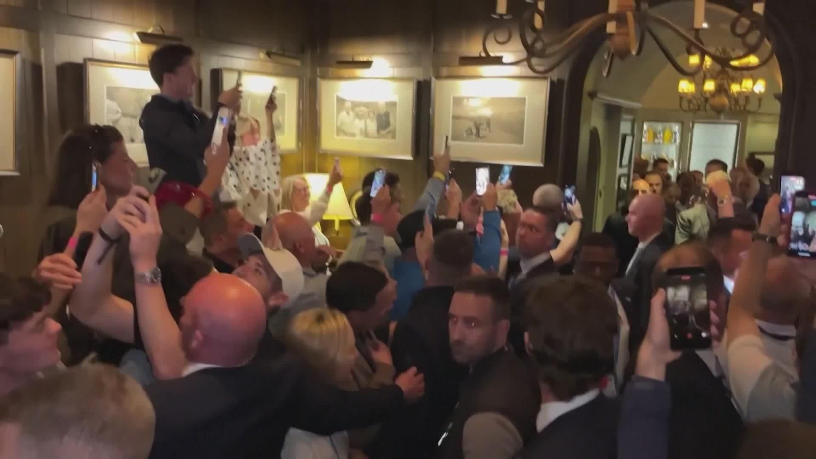D008-IRLANDA TRUMP LLEGADA HOTEL Y REAX IA