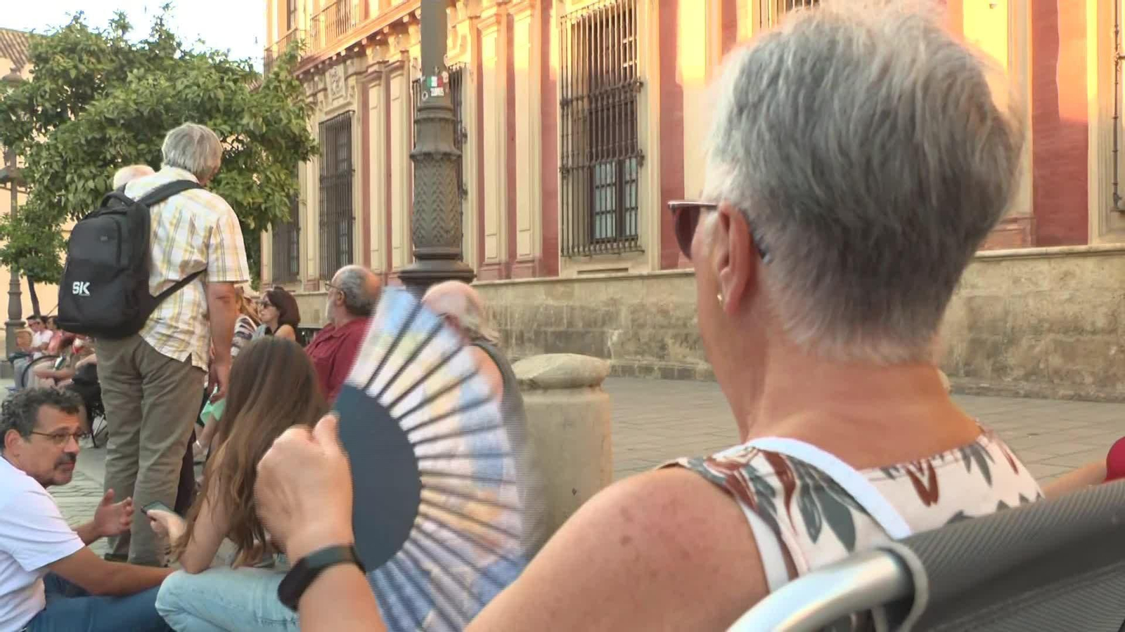 V010-SEVILLA PROTESTA VECINAL ESPACIOS PUBLICOS