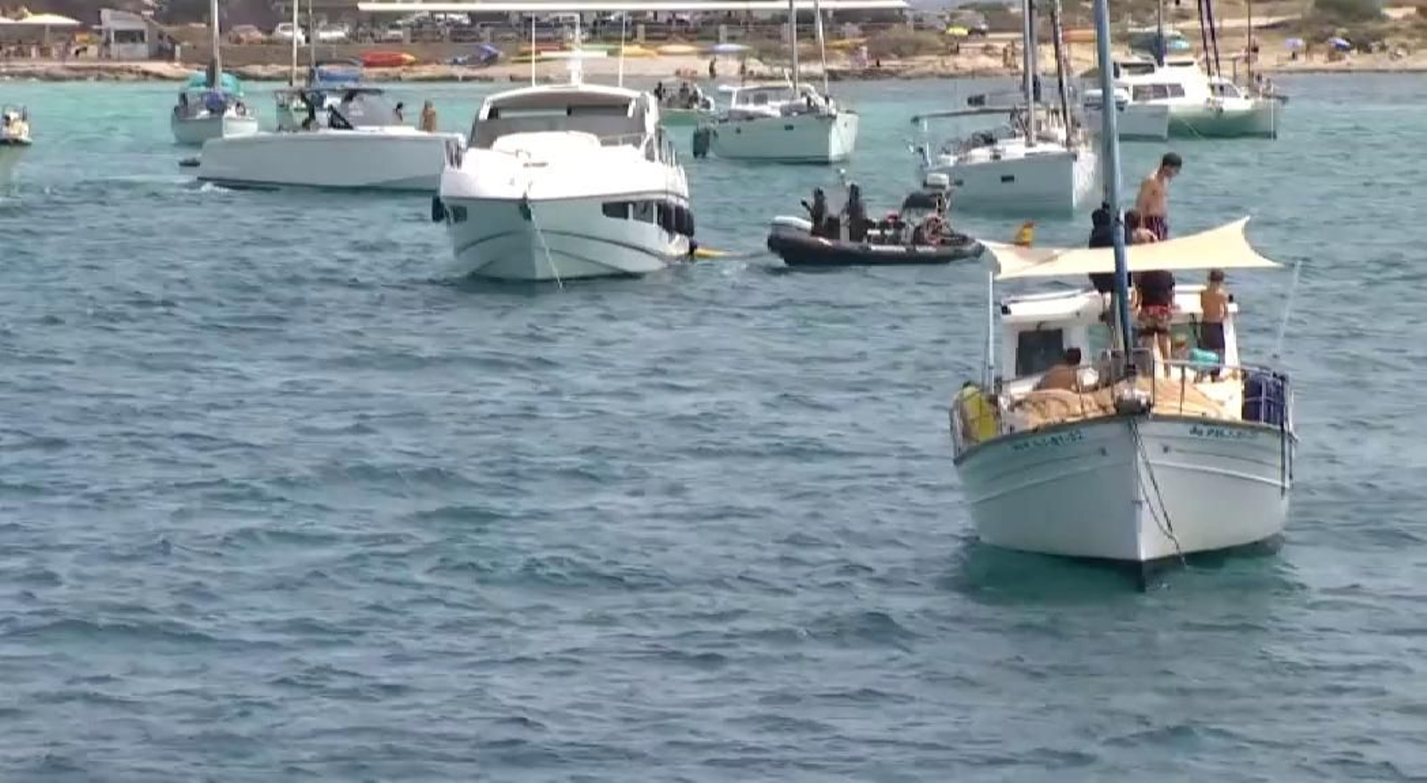 Demasiados barcos en el horizonte Demasiados barcos en el horizonte