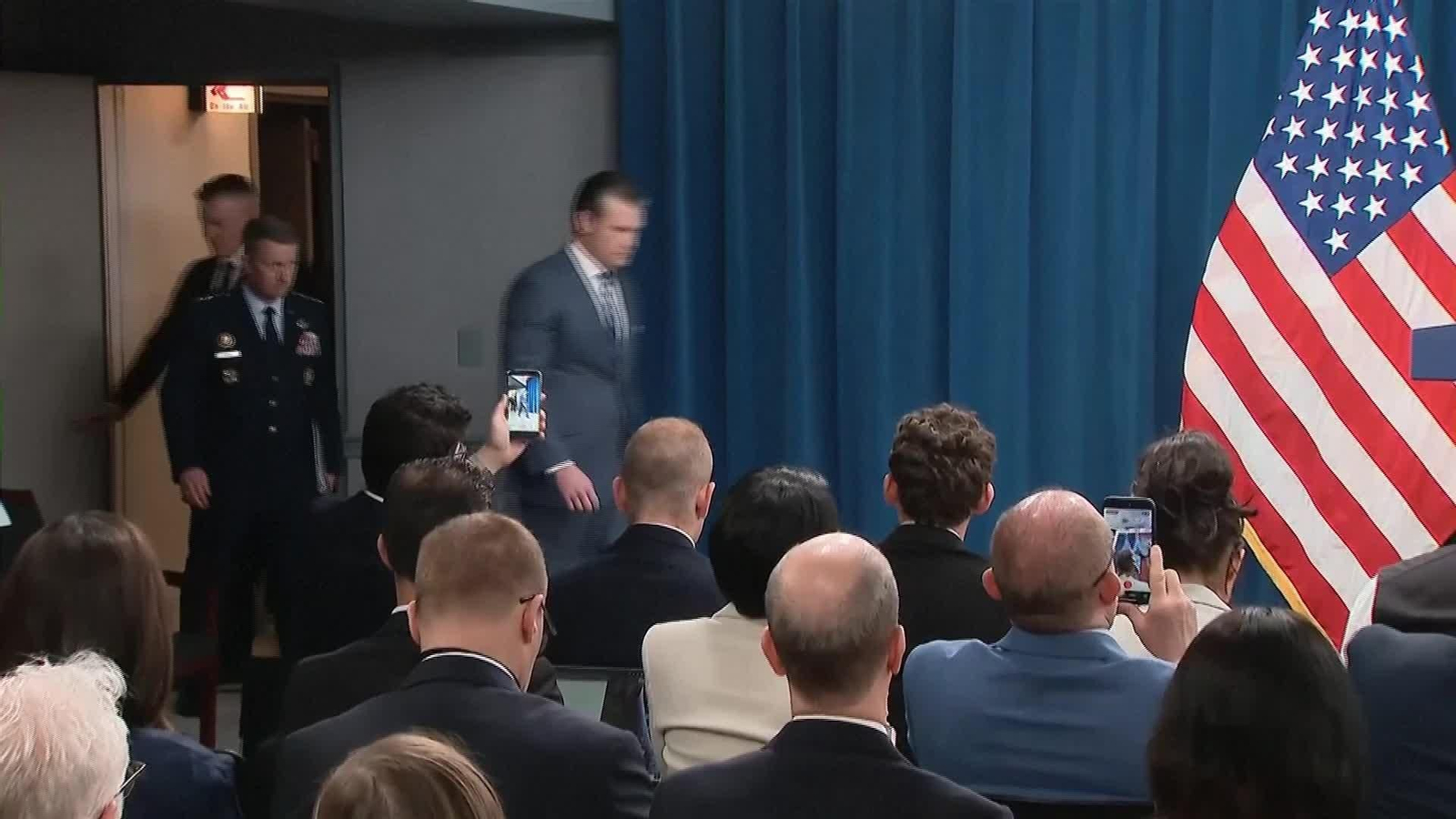 J074-EEUU SECRETARIO GUERRA IRAN