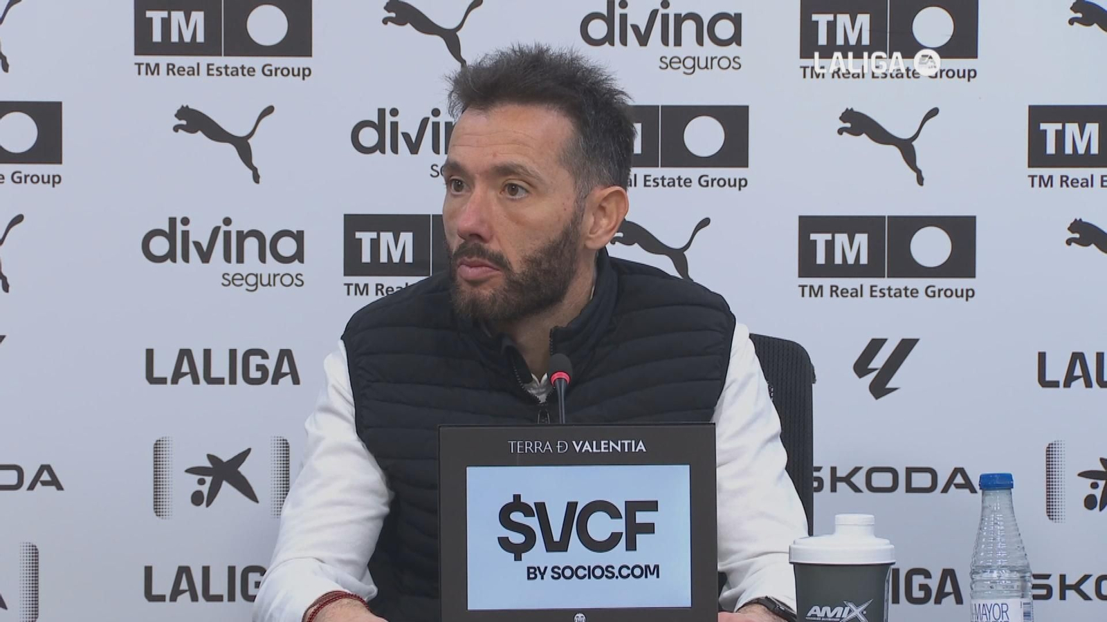 El técnico del Valencia, Carlos Corberán