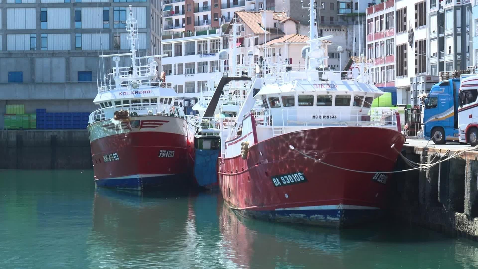 S047-BIZKAIA BARCOS AMARRADOS