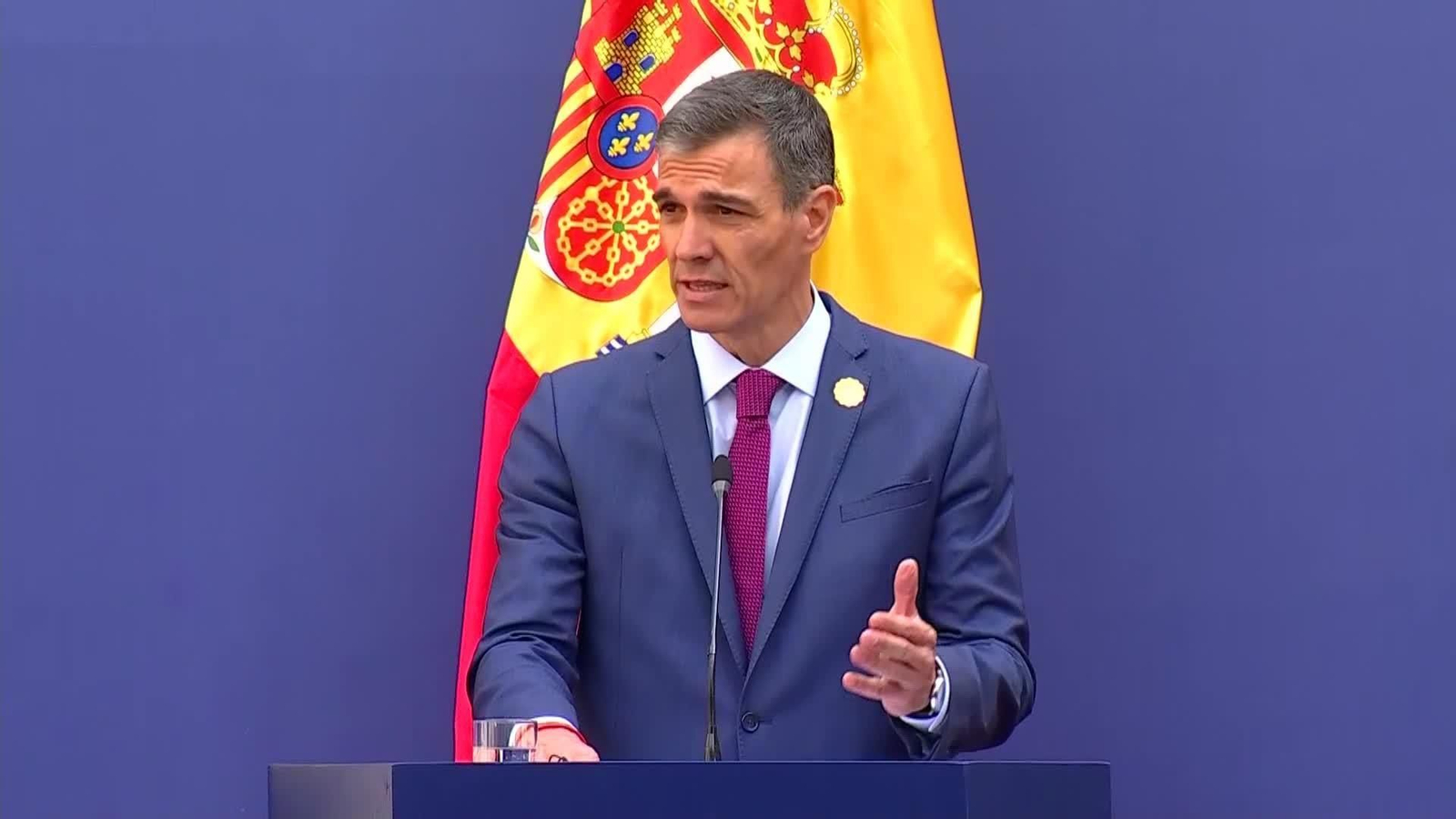 Sánchez llama a “pasar a la ofensiva” contra una amenaza real liderada por una “coalición de intereses entre oligarcas y la ultraderecha”