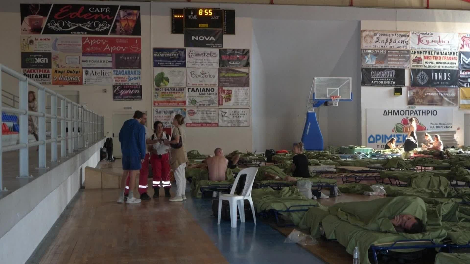 J049-GRECIA EVACUADOS FUEGO CRETA