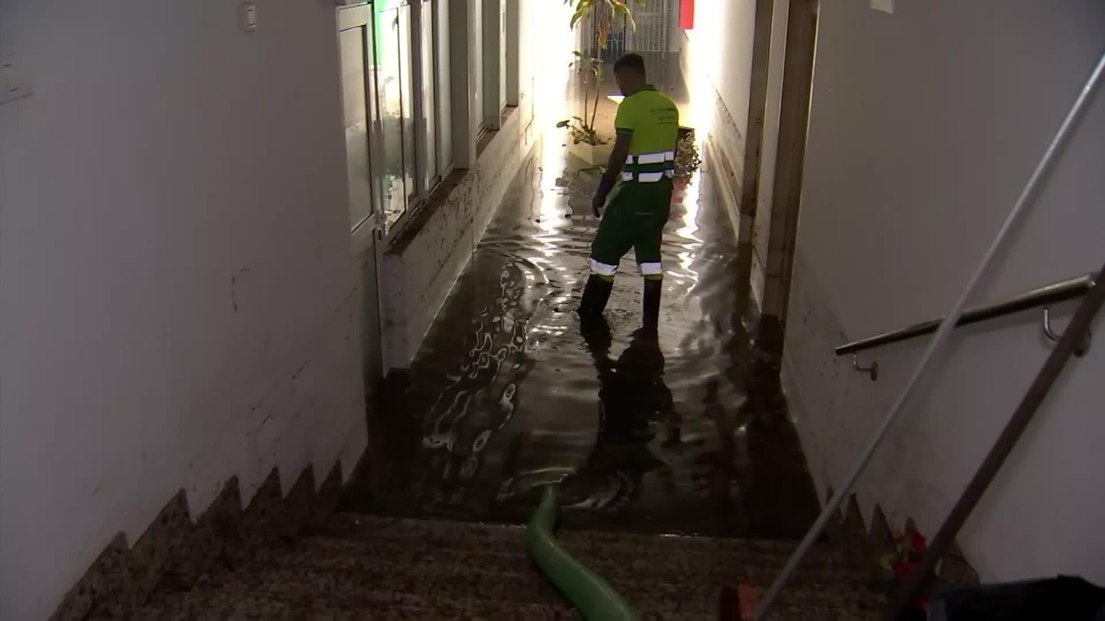 X098-TENERIFE DESTROZOS THERESE TARDE