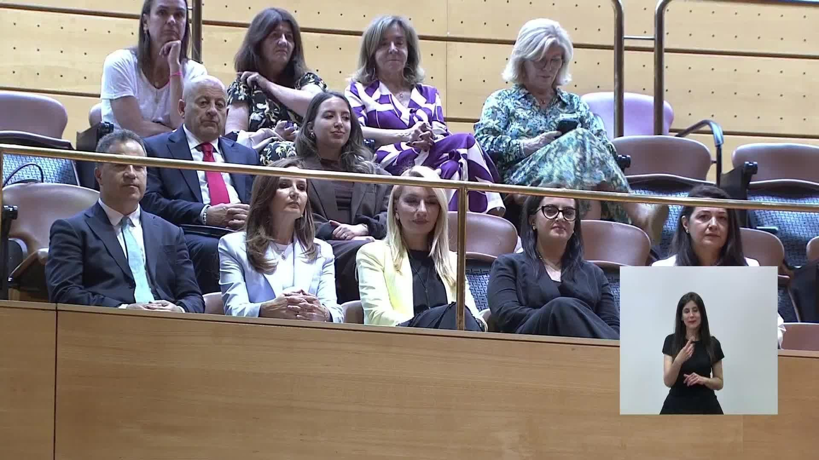 M068-MADRID SENADO MINUTO SILENCIO VIOLENCIA GENERO Y LAPSUS VOX
