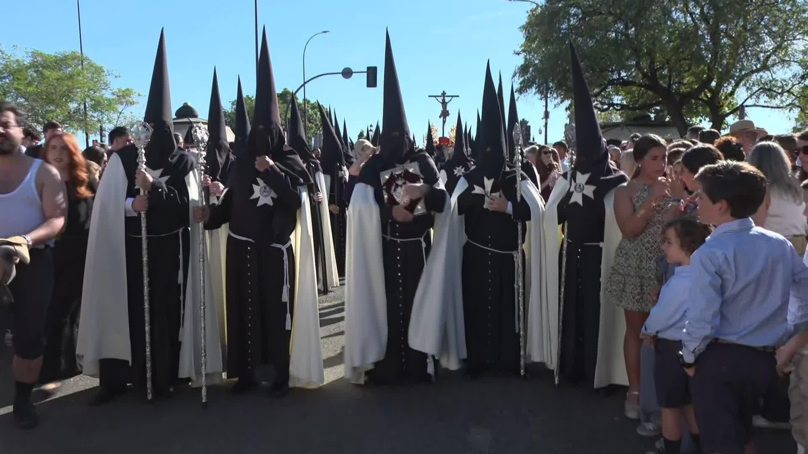 V036-SEVILLA PROCESIÓN DEL CACHORRO