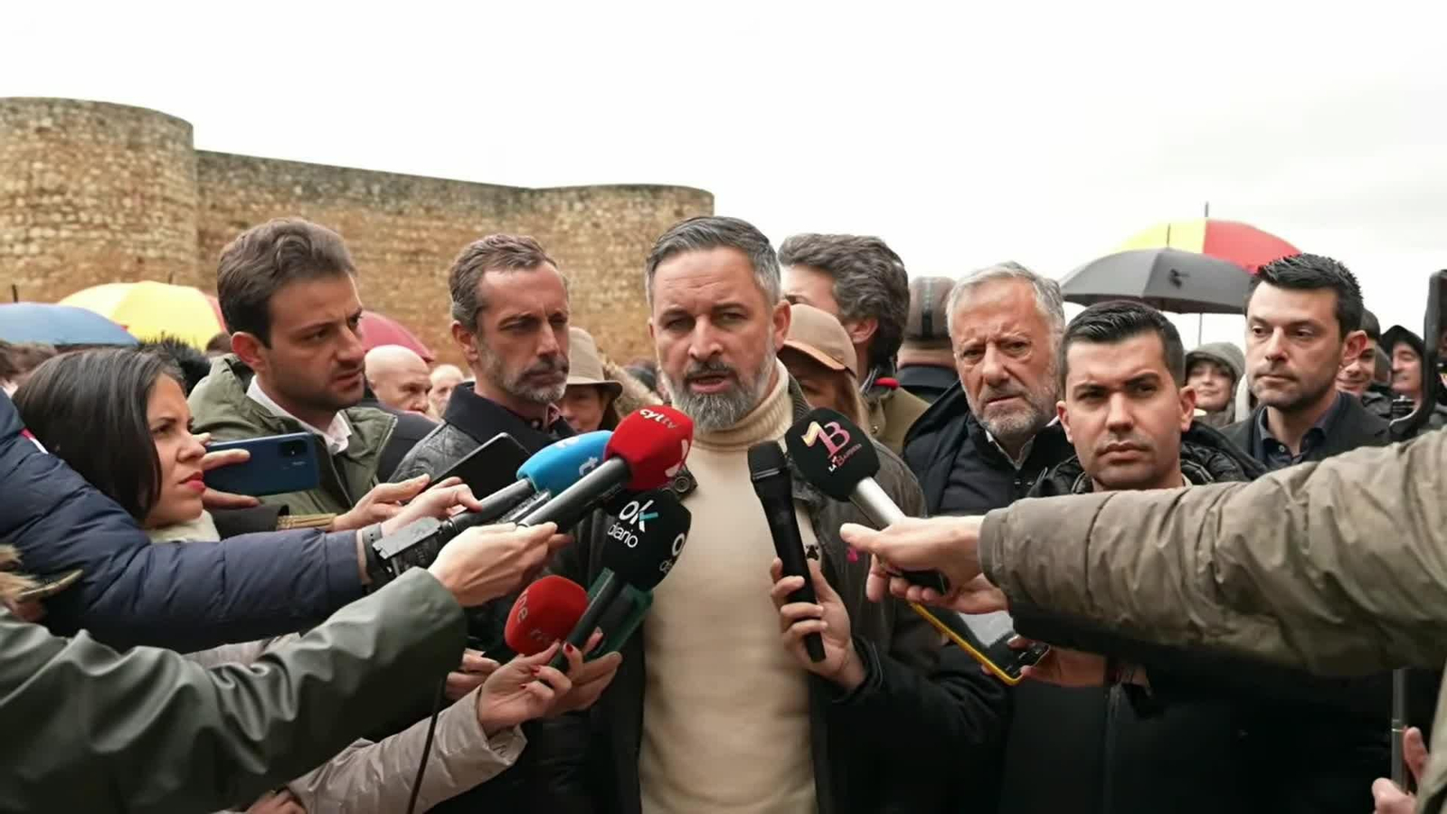 S042-ZAMORA TORO VOX ABASCAL CANUTAZO