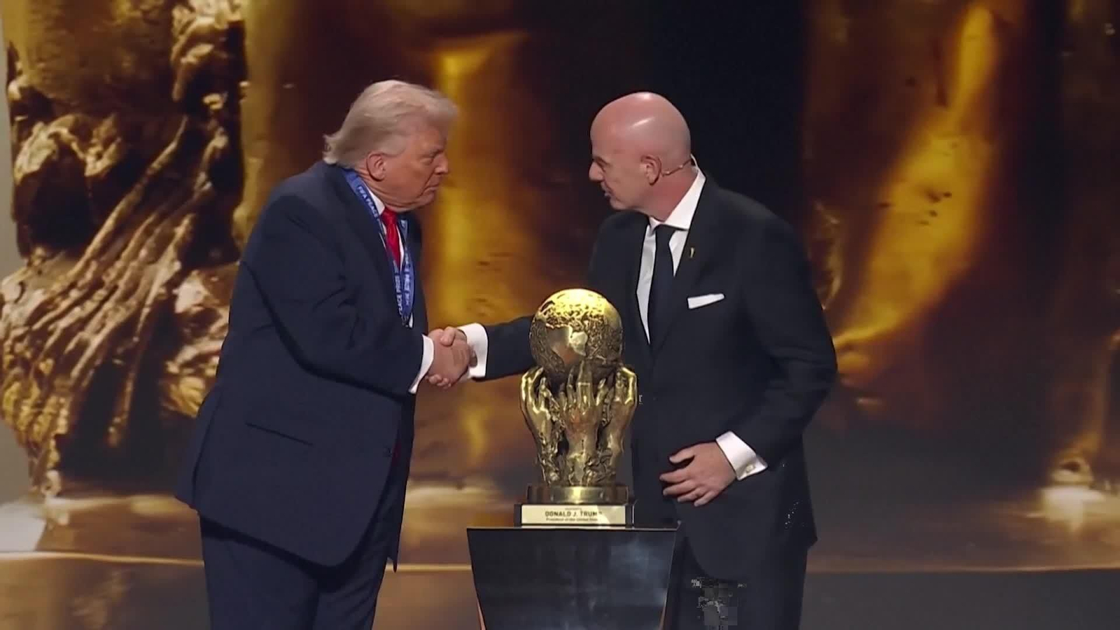web trump premio fifa paz