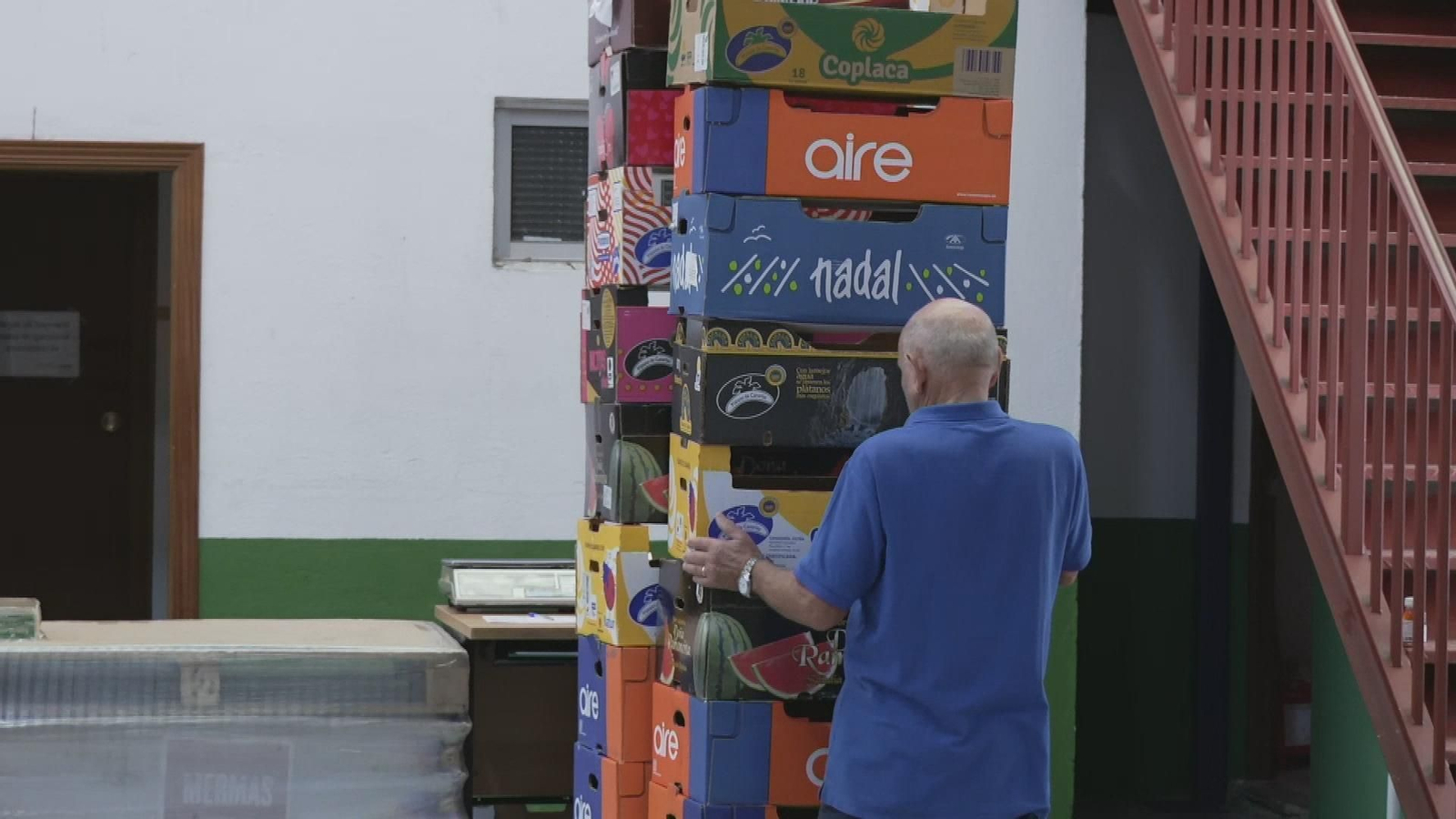 El Banco de Alimentos de Valladolid, un centro que no podría funcionar sin sus 70 voluntarios