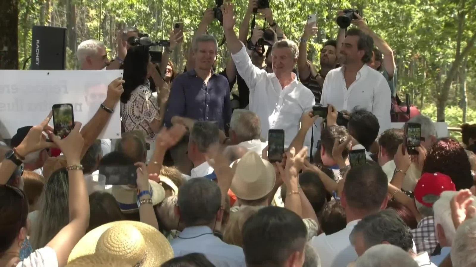 Núñez Feijóo promete una limpieza completa de arriba a abajo