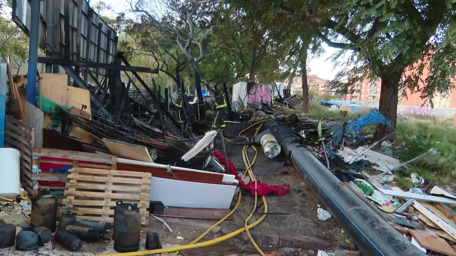 M043-BARCELONA INCENDIO ASENTAMIENTO ILEGAL