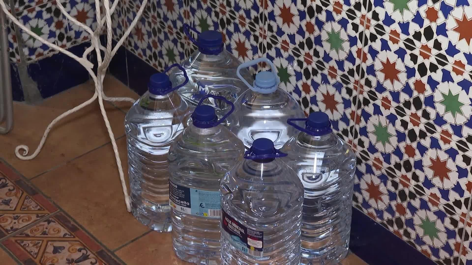 web sin agua potable