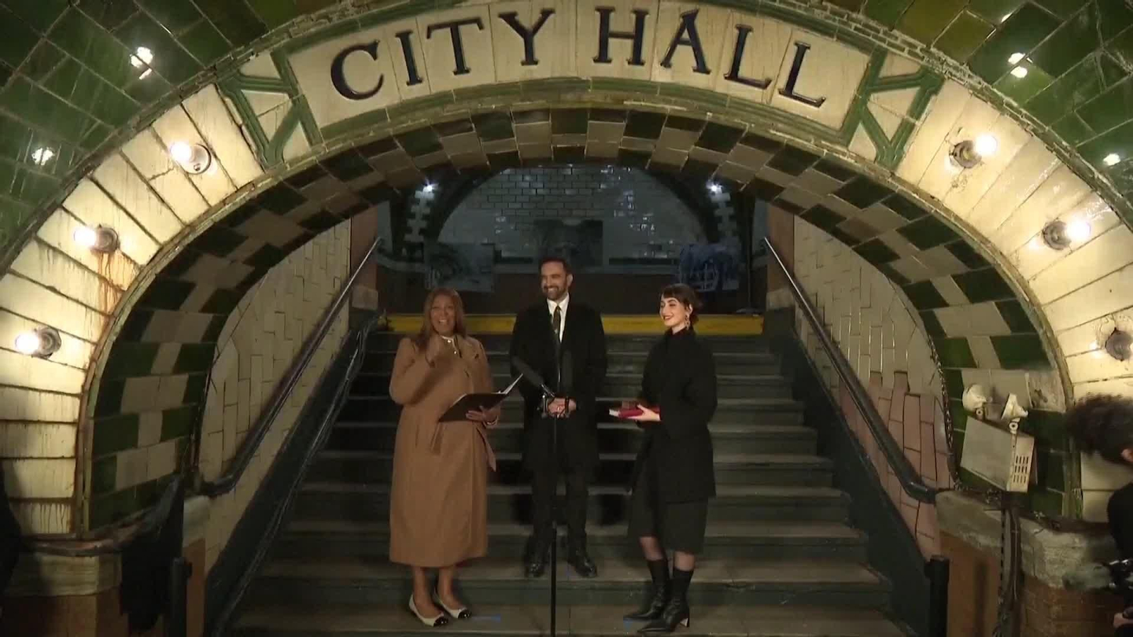 J007-EEUU MANDANI JURA CARGO ESTACIÓN METRO