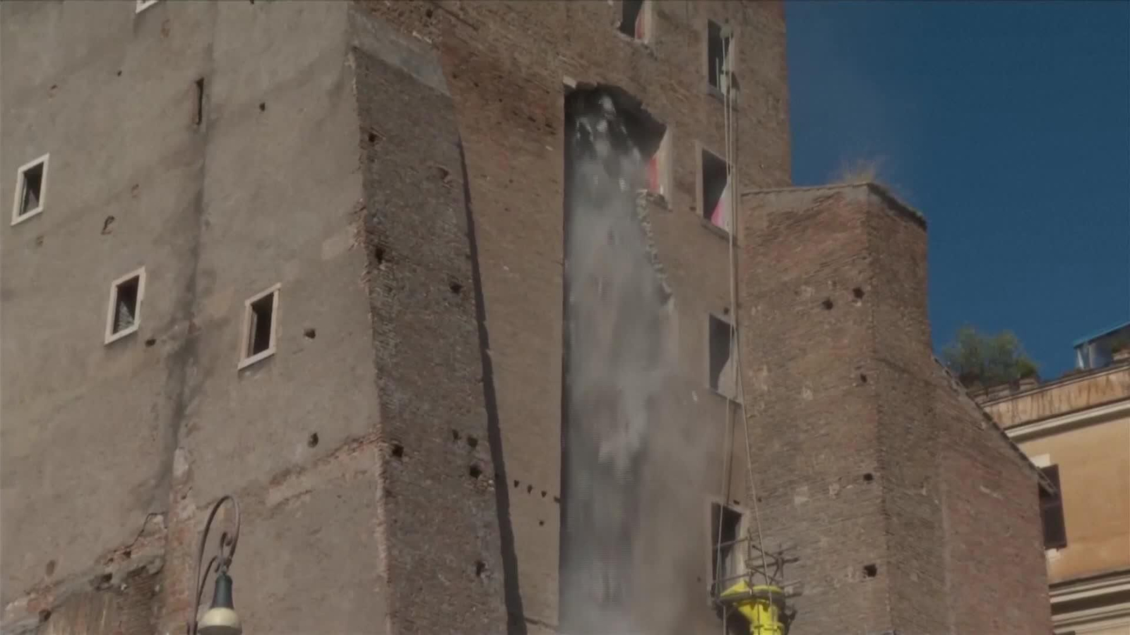 L099-ITALIA COLAPSO TORRE ROMA