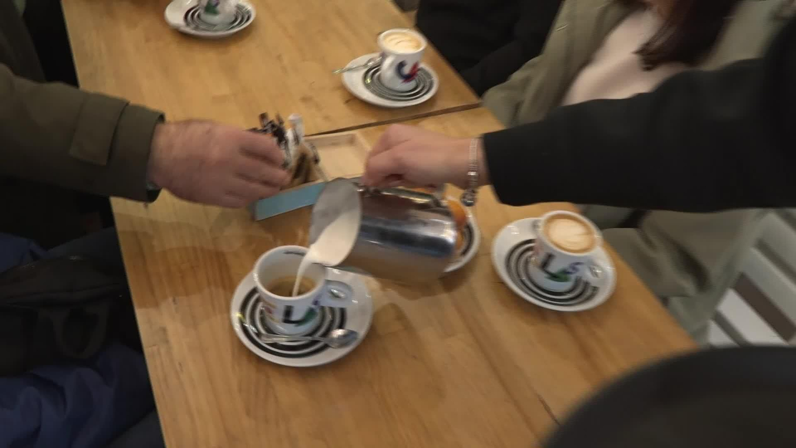 M005-EDI VARIOS MAQUINAS CAFE SIN AZUCAR