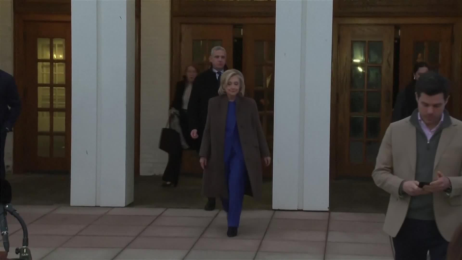 V007-EEUU HILLARY CLINTON TRAS DECLARACION