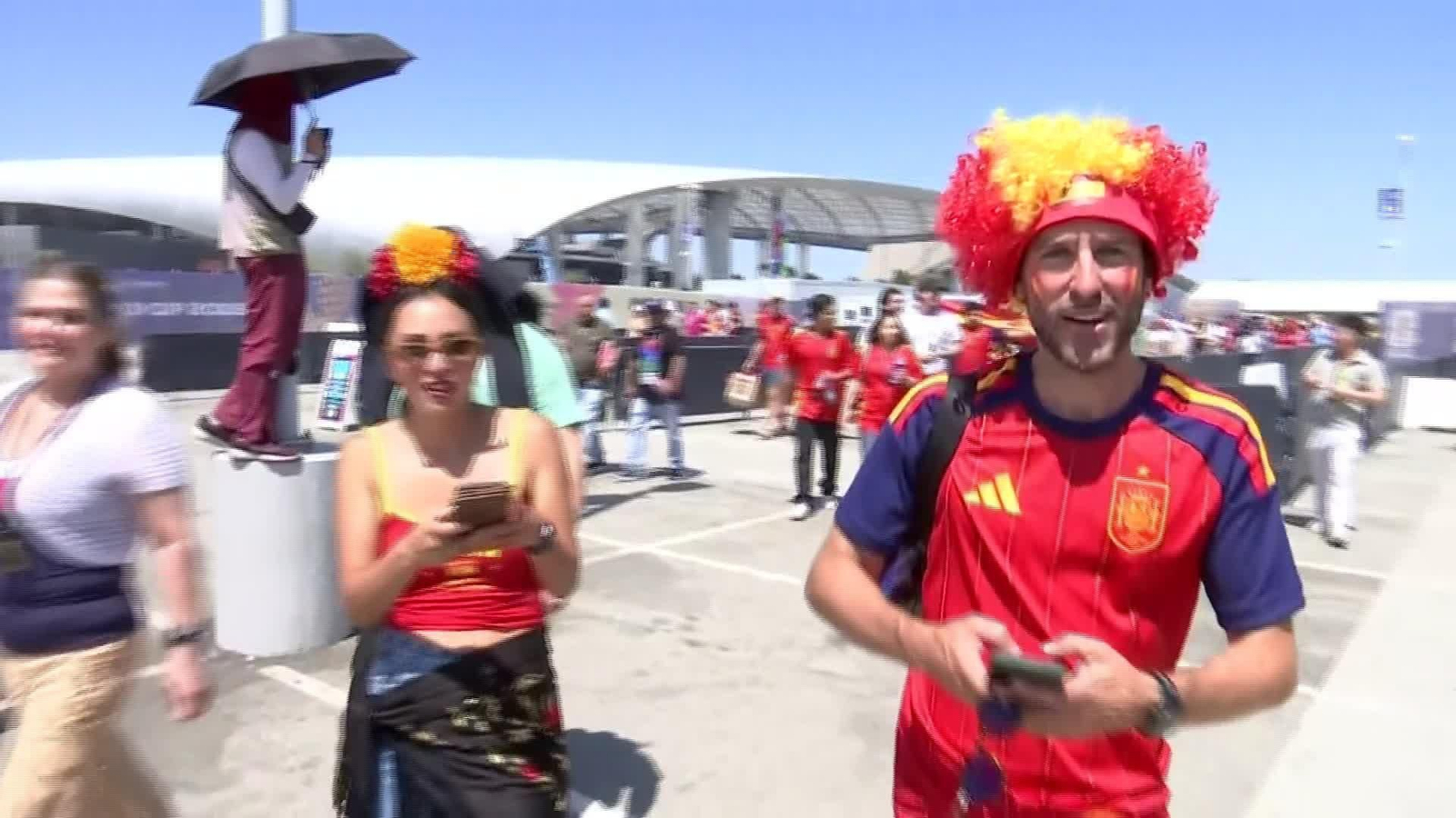 S018-EEUU AMBIENTE AFICIONADOS ESPAÑOLES