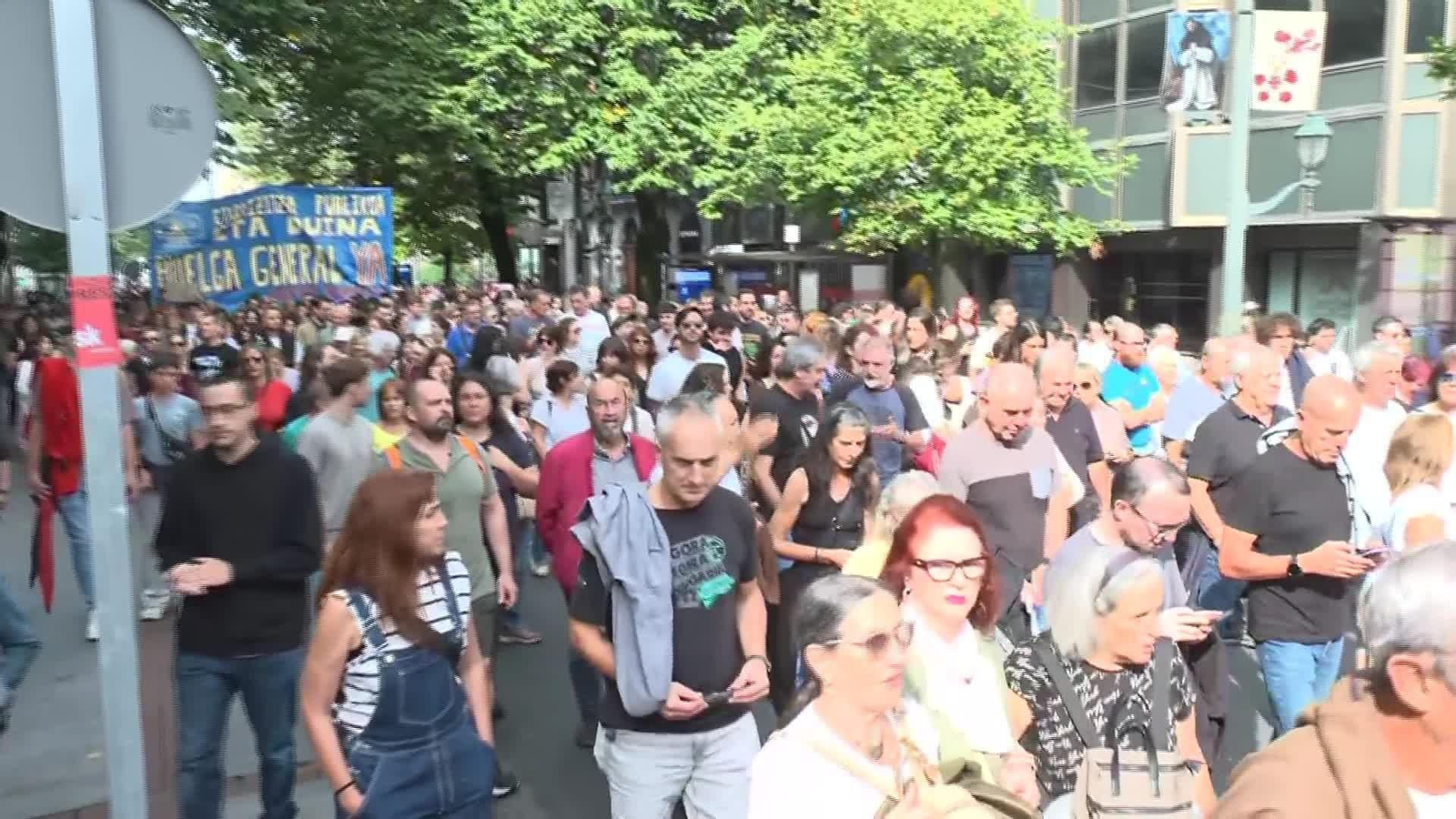 D022-BILBAO MANI DEFENSA DERECHO VIVIENDA