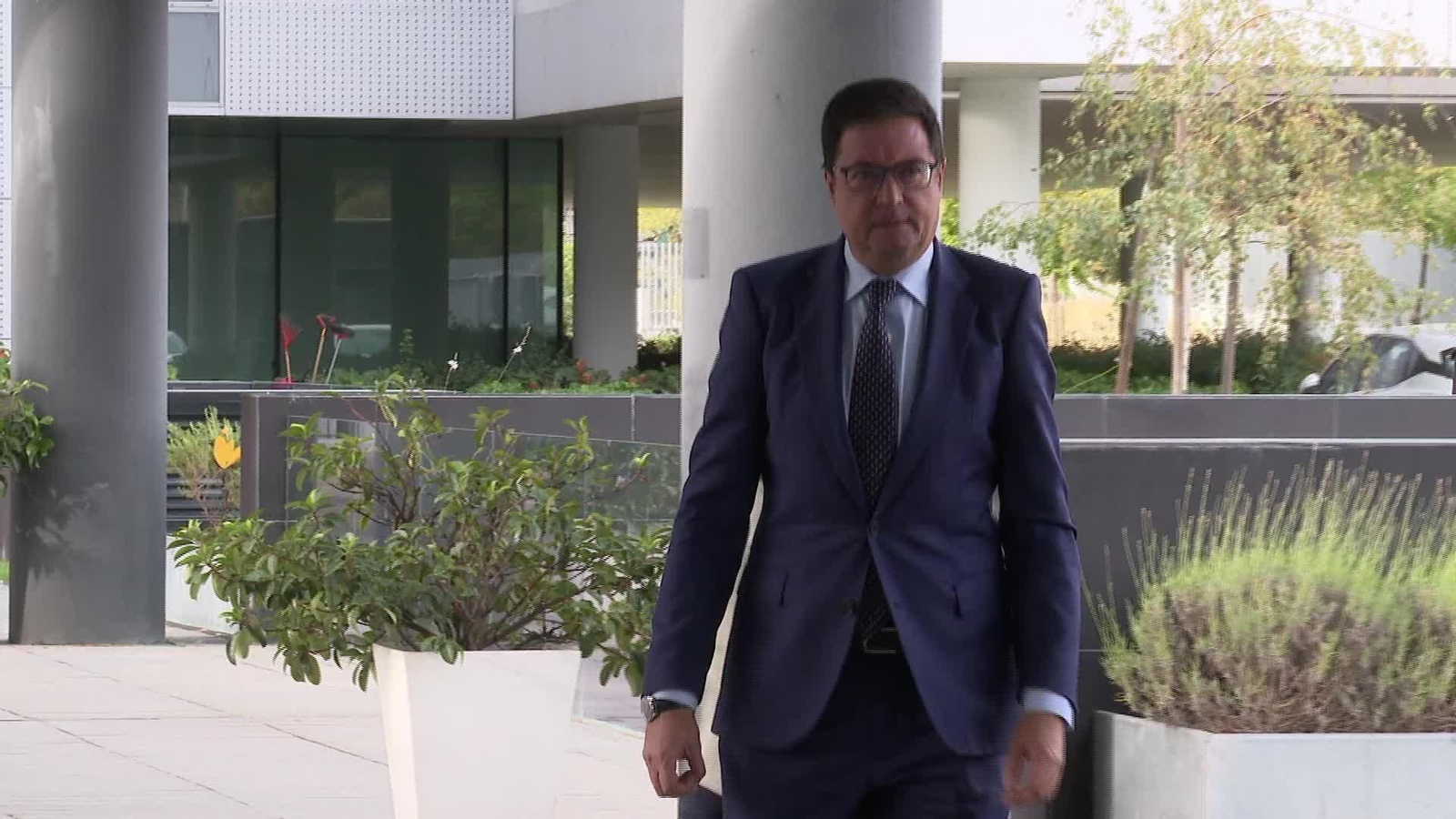 L027-MADRID OSCAR LOPEZ EN HUB ING
