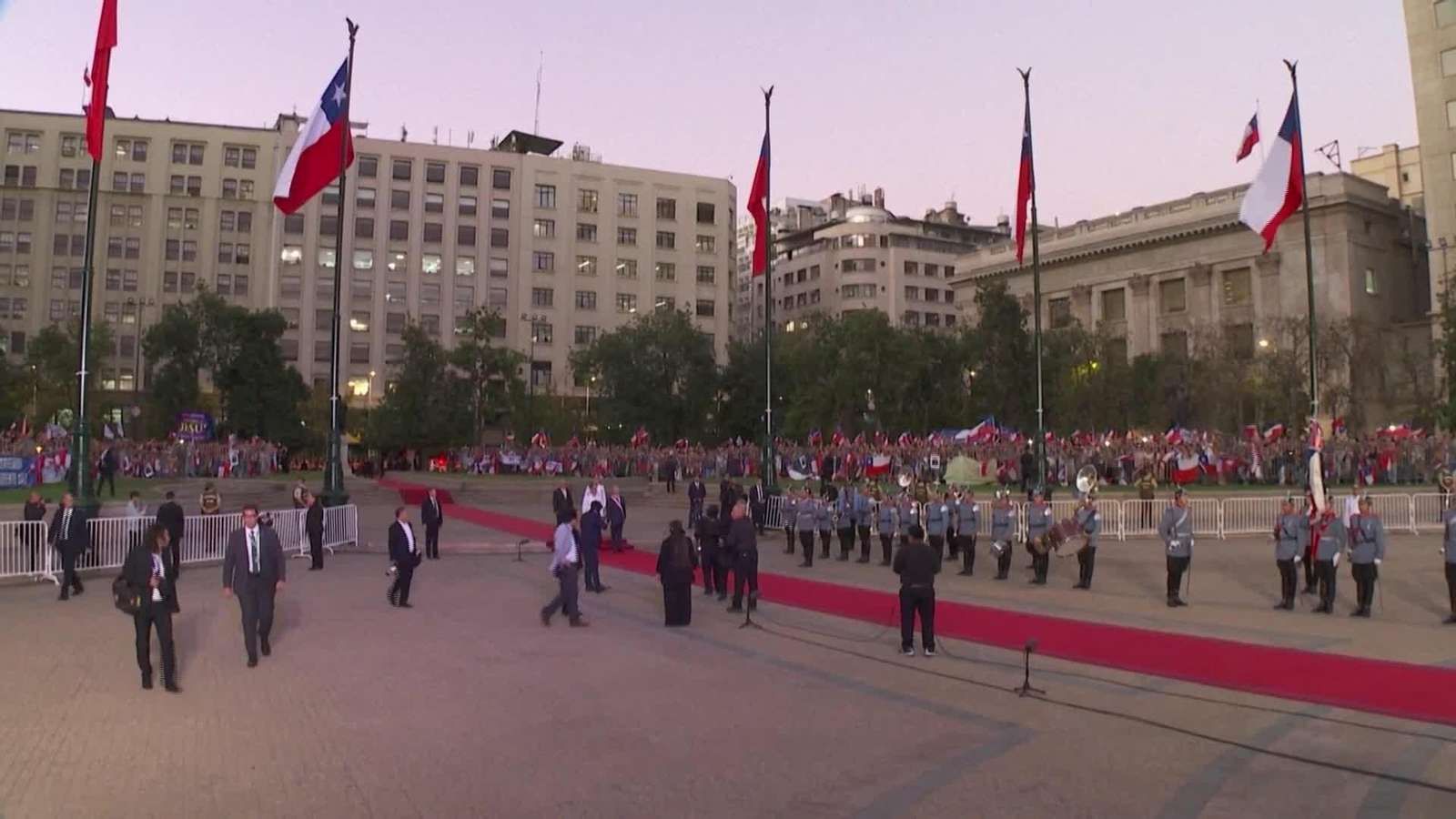 J008-CHILE INVESTIDURA DE KAST