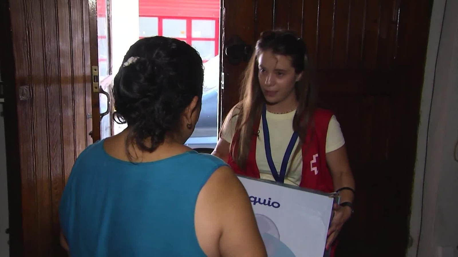La Cruz Roja presta sus servicios a los valencianos frente al calor OK
