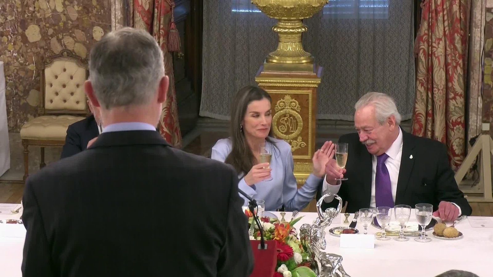 va reyes en premio cervantes