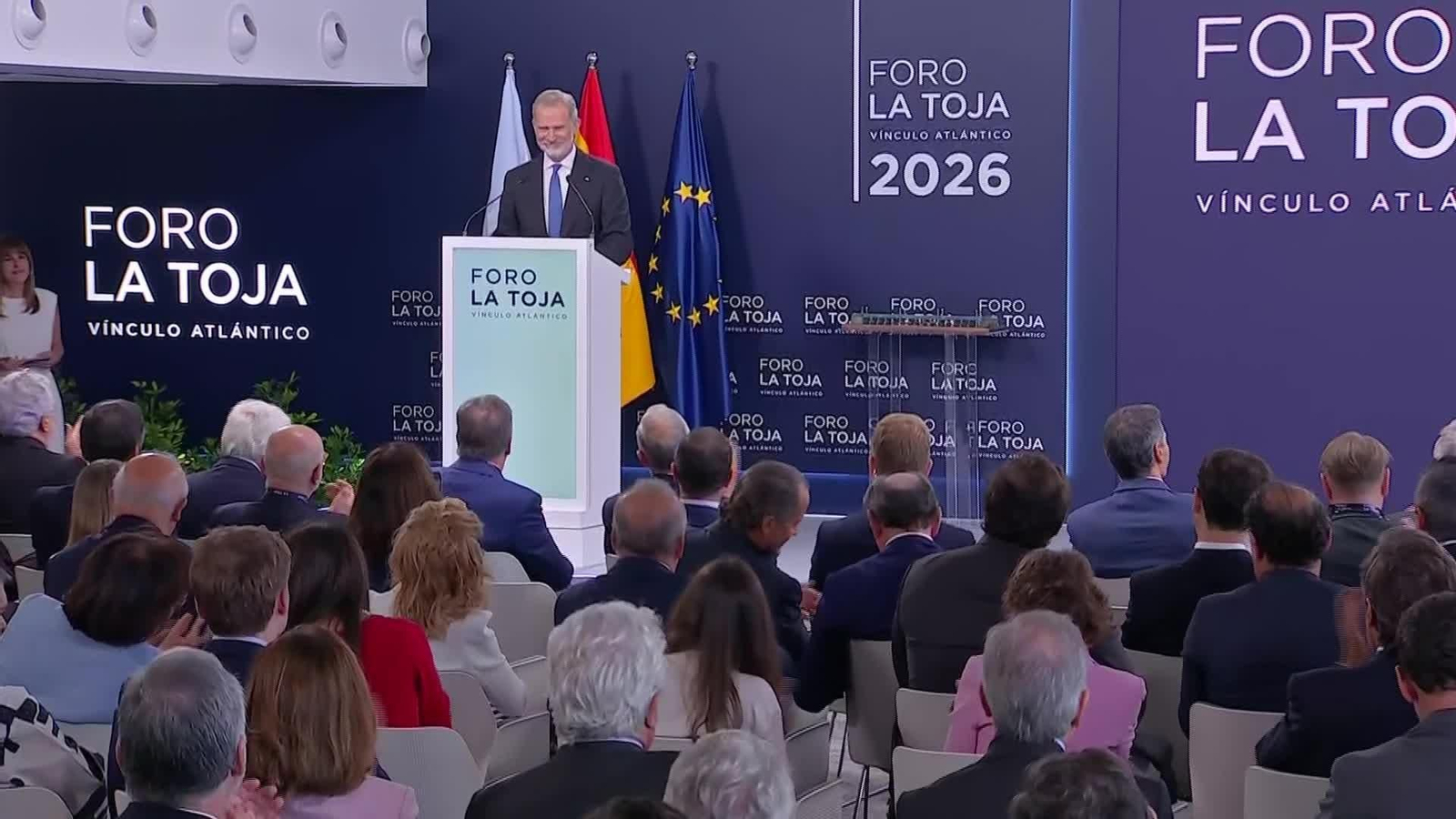 J060-PONTEVEDRA REY INAUGURA FORO LA TOJA