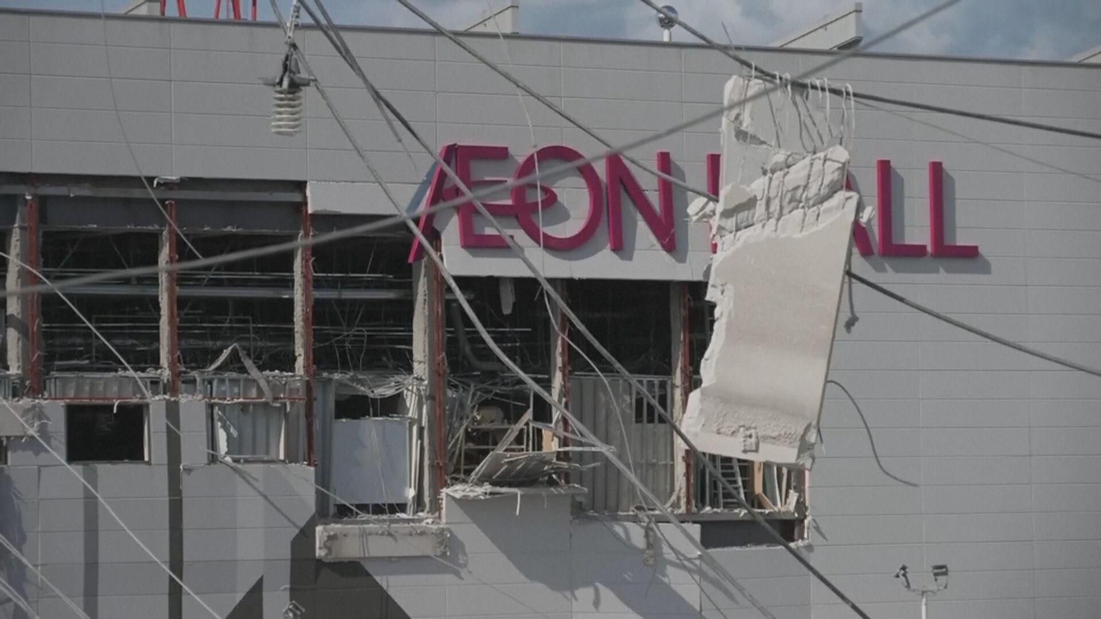 El centro comercial Aeon, uno de los más afcetados tras el terremoto de 7.1 que sacudía Japón el martes 28 de julio